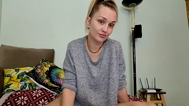 ModelEva online show from 11-29-25, 11:24