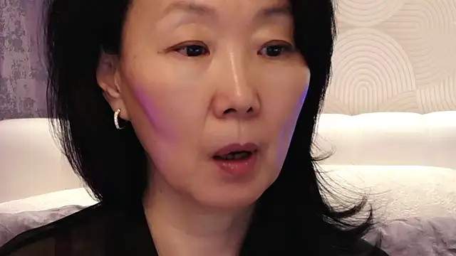 Snapshot of Asian_legs chatting on 01-23-25, 03:22 Asian legs online show from 01-23-25, 03:22
