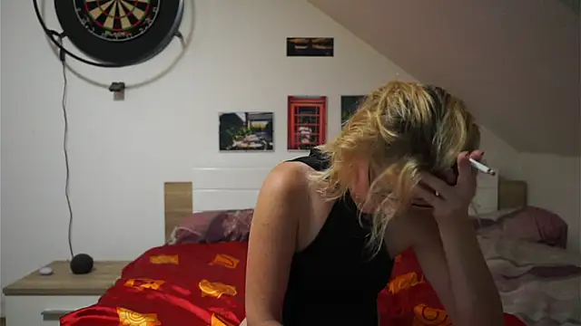 Moistdevil online show from 10-06-25, 02:03