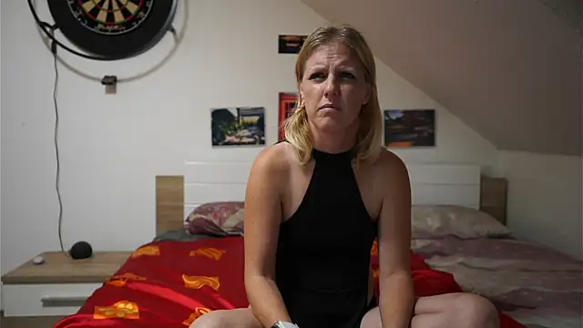 Moistdevil online show from 10-15-25, 02:50