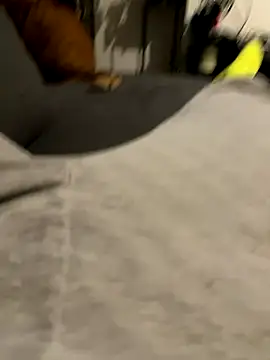 geilmeisje98 online show from 10-24-25, 08:27