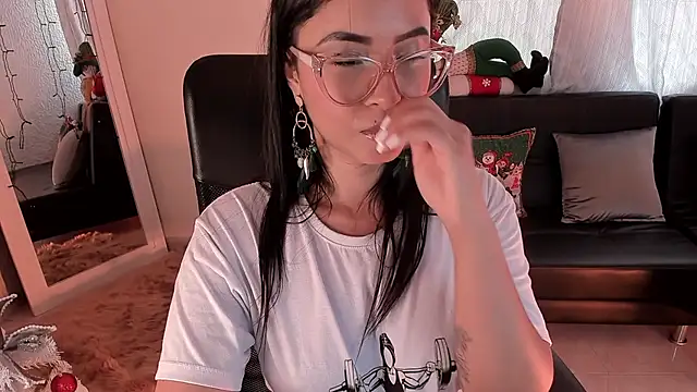 PaulinaBelushi online show from 12-13-24, 08:47