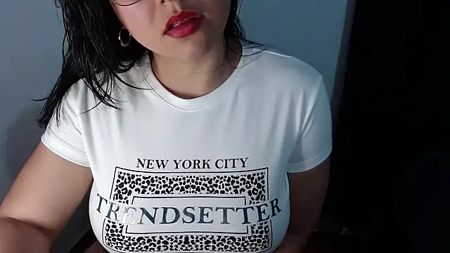 Snapshot of lizbodu chatting on 10-13-25, 12:21 lizbodu online show from 10-13-25, 12:21