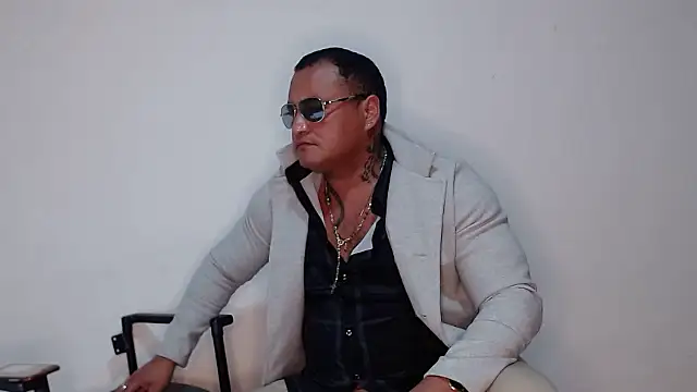 hardrock982 online show from 10-25-25, 02:24