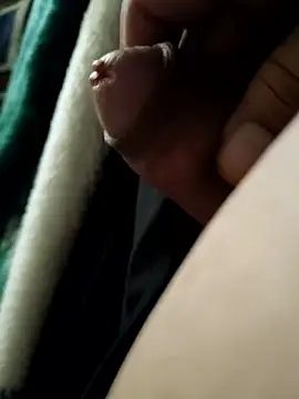 Snapshot of Rubens2431 chatting on 03-10-26, 03:50 Rubens2431 online show from 03-10-26, 03:50