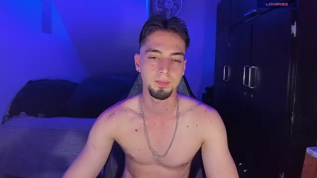 Alex smith00 online show from 02-05-26, 10:03