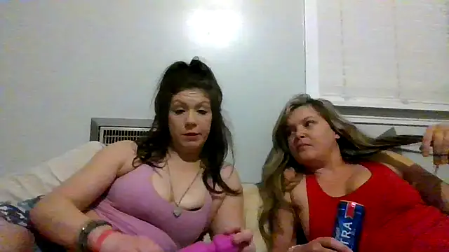 Snapshot of jizzyunit chatting on 12-18-24, 09:04 jizzyunit online show from 12-18-24, 09:04