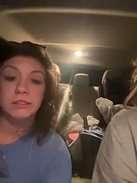 Snapshot of jizzyunit chatting on 12-21-24, 01:15 jizzyunit online show from 12-21-24, 01:15