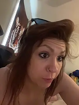 Snapshot of jizzyunit chatting on 11-19-25, 03:12 jizzyunit online show from 11-19-25, 03:12