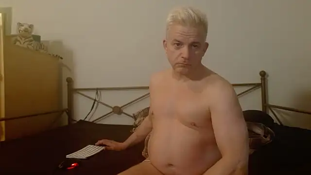 Snapshot of Dragonnyc@xh chatting on 11-07-25, 03:28 Dragonnycxh online show from 11-07-25, 03:28