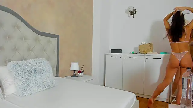 JennaMyers online show from 10-20-25, 07:14