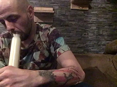 kissfreak85 online show from 02-01-25, 01:44