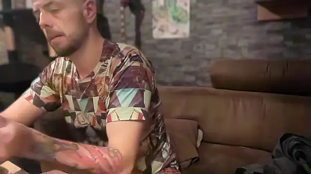 kissfreak85 online show from 11-21-25, 10:52