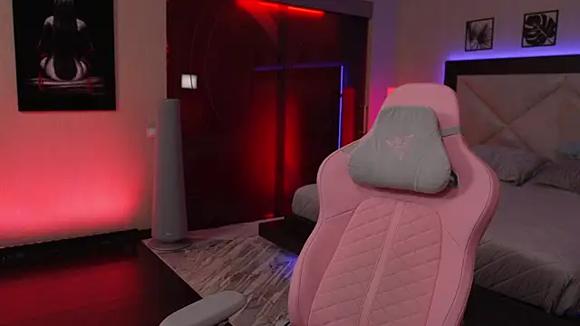 GirlGogo online show from 11-25-25, 09:15