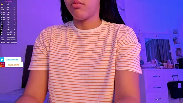 Snapshot of alysson_18 chatting on 03-15-26, 01:33 alysson 18 online show from 03-15-26, 01:33