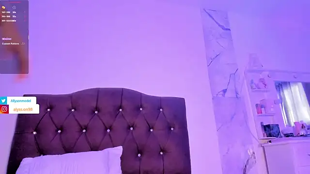 Snapshot of alysson_18 chatting on 03-16-26, 02:43 alysson 18 online show from 03-16-26, 02:43