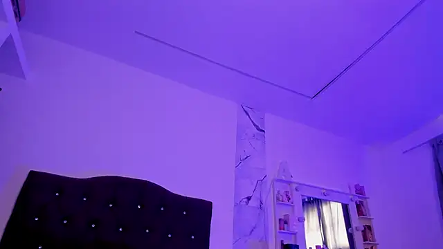 Snapshot of alysson_18 chatting on 03-19-26, 01:59 alysson 18 online show from 03-19-26, 01:59