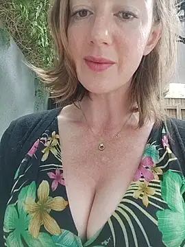 TopsyWilde online show from 01-18-26, 10:41