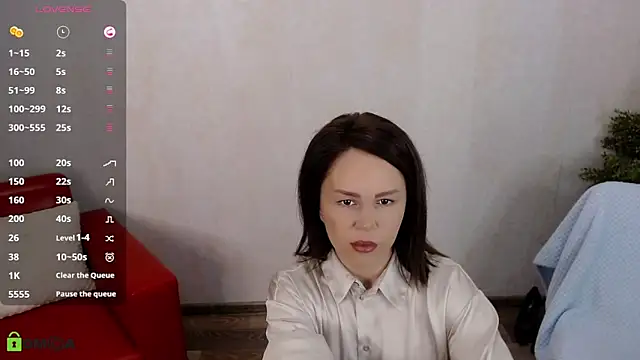 VickyGolden online show from 11-19-25, 04:56