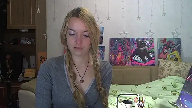 Snapshot of SecretSophia chatting on 12-08-24, 05:01 SecretSophia online show from 12-08-24, 05:01