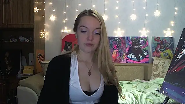 Snapshot of SecretSophia chatting on 12-09-24, 05:41 SecretSophia online show from 12-09-24, 05:41