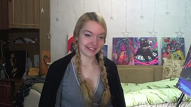 Snapshot of SecretSophia chatting on 12-10-24, 05:33 SecretSophia online show from 12-10-24, 05:33