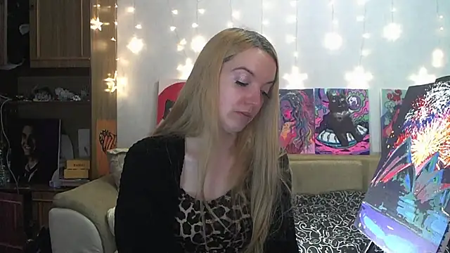 Snapshot of SecretSophia chatting on 12-14-24, 06:46 SecretSophia online show from 12-14-24, 06:46