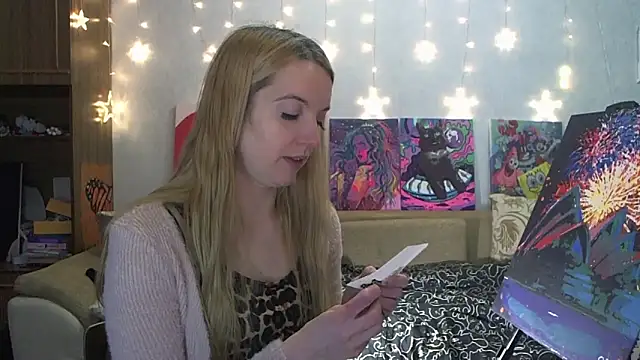 Snapshot of SecretSophia chatting on 12-21-24, 01:36 SecretSophia online show from 12-21-24, 01:36