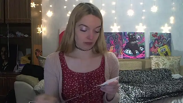 Snapshot of SecretSophia chatting on 12-23-24, 12:57 SecretSophia online show from 12-23-24, 12:57