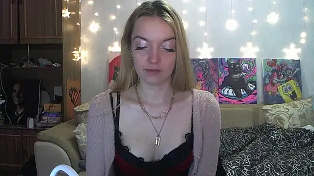 Snapshot of SecretSophia chatting on 01-04-25, 02:56 SecretSophia online show from 01-04-25, 02:56