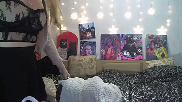 Snapshot of SecretSophia chatting on 01-04-25, 09:31 SecretSophia online show from 01-04-25, 09:31