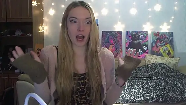 Snapshot of SecretSophia chatting on 01-08-25, 01:31 SecretSophia online show from 01-08-25, 01:31