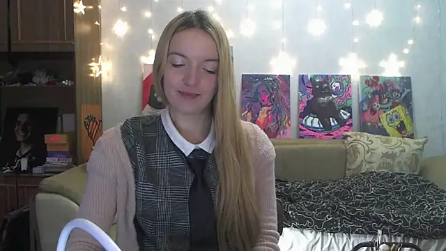 Snapshot of SecretSophia chatting on 01-09-25, 05:33 SecretSophia online show from 01-09-25, 05:33