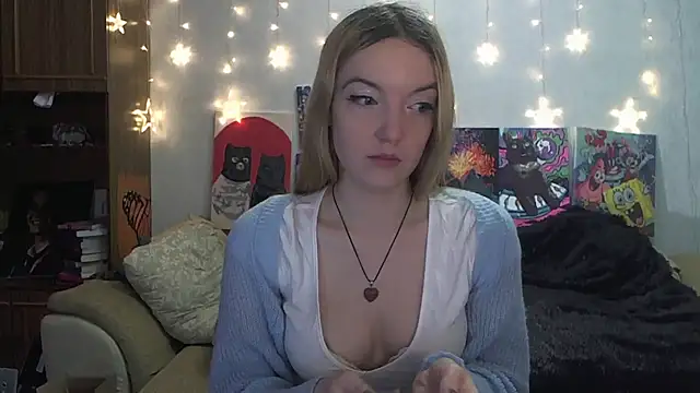 Snapshot of SecretSophia chatting on 02-19-25, 04:22 SecretSophia online show from 02-19-25, 04:22