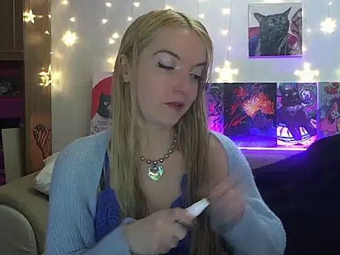 Snapshot of SecretSophia chatting on 03-16-25, 04:01 SecretSophia online show from 03-16-25, 04:01