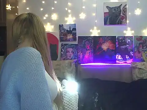 Snapshot of SecretSophia chatting on 03-18-25, 08:26 SecretSophia online show from 03-18-25, 08:26