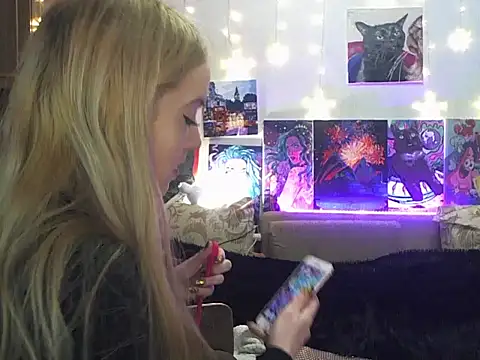 Snapshot of SecretSophia chatting on 03-19-25, 06:34 SecretSophia online show from 03-19-25, 06:34