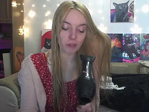 Snapshot of SecretSophia chatting on 03-21-25, 04:29 SecretSophia online show from 03-21-25, 04:29