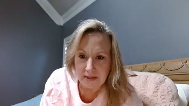 Lisaisluscious online show from 01-26-25, 09:40
