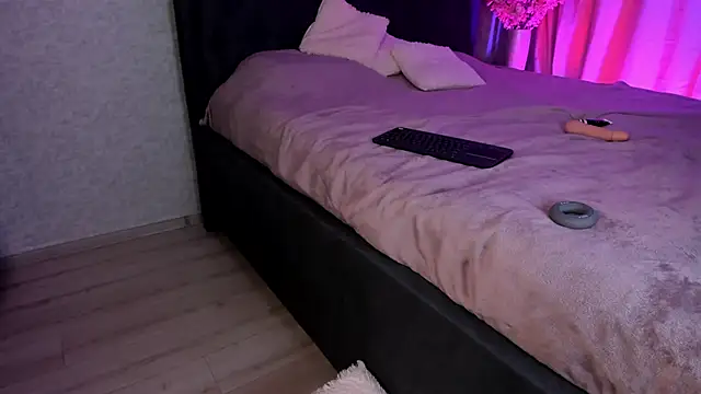 Kitty Ricky online show from 10-07-25, 04:15