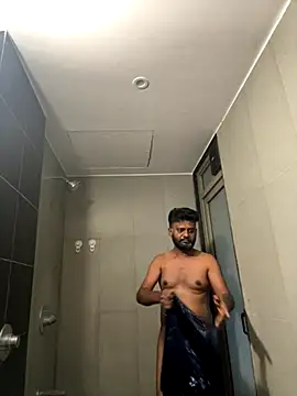 Snapshot of HIMSEXY chatting on 11-07-25, 01:05 HIMSEXY online show from 11-07-25, 01:05