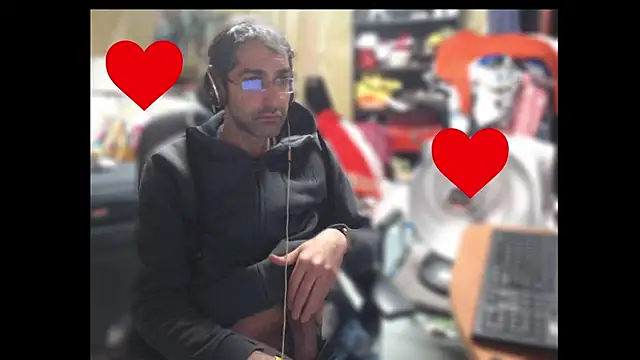 Snapshot of Gsmile1 chatting on 01-27-25, 09:33 Gsmile1 online show from 01-27-25, 09:33