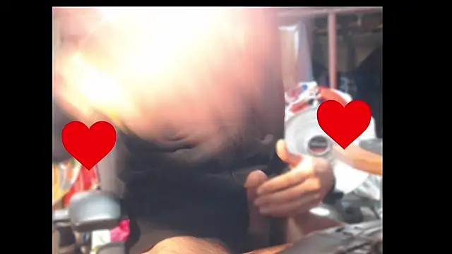 Snapshot of Gsmile1 chatting on 03-22-25, 04:37 Gsmile1 online show from 03-22-25, 04:37