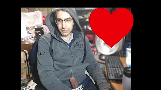 Snapshot of Gsmile1 chatting on 01-11-26, 12:32 Gsmile1 online show from 01-11-26, 12:32