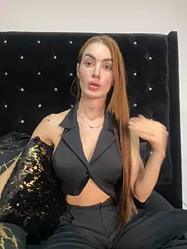 Snapshot of SofiaCarter chatting on 12-16-24, 12:26 SofiaCarter online show from 12-16-24, 12:26