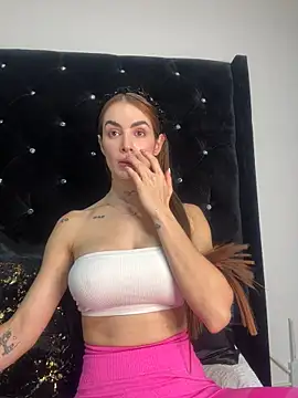 Snapshot of SofiaCarter chatting on 12-28-24, 02:22 SofiaCarter online show from 12-28-24, 02:22