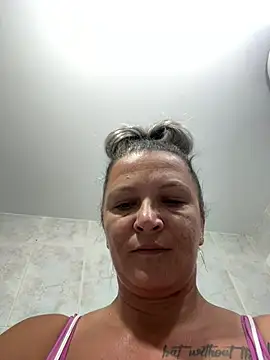 Snapshot of dannydoll33 chatting on 01-17-25, 11:06 dannydoll33 online show from 01-17-25, 11:06