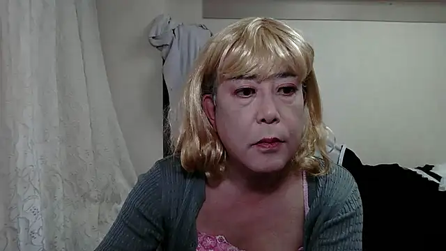 Snapshot of Saori_M chatting on 03-01-26, 06:04 Saori M online show from 03-01-26, 06:04