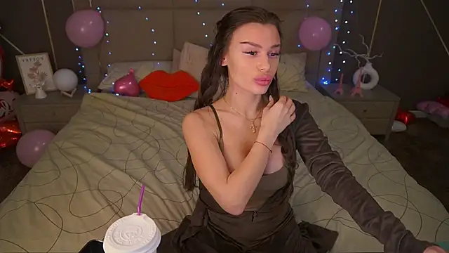 Snapshot of MadissonSoft chatting on 02-23-26, 01:41 MadissonSoft online show from 02-23-26, 01:41