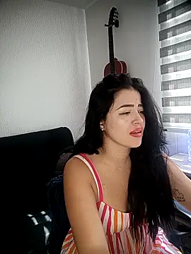 Aleska  Bell online show from 09-29-25, 02:33